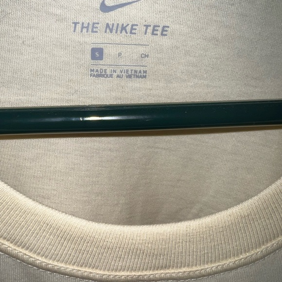 Nike - Picture 3 of 4